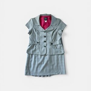 Ultra feminine skirt suit COMFORTABLE button jacket PINK grey pinstripe